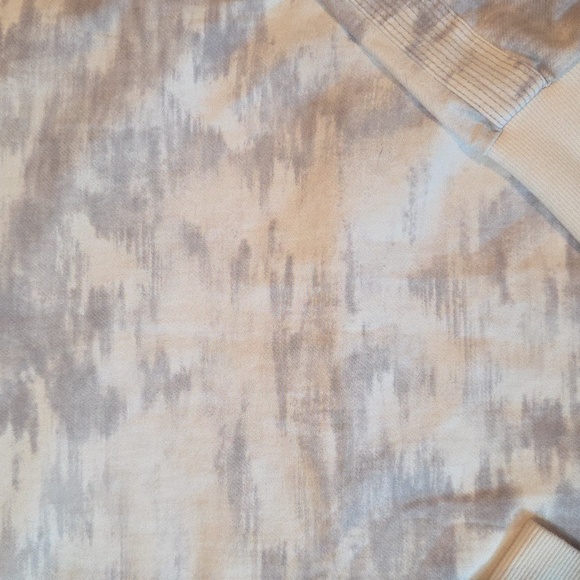 Athleta Cream and Gray Sweatshirt - Picture 2 of 5